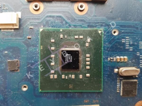 Материнська плата Samsung NP-R523